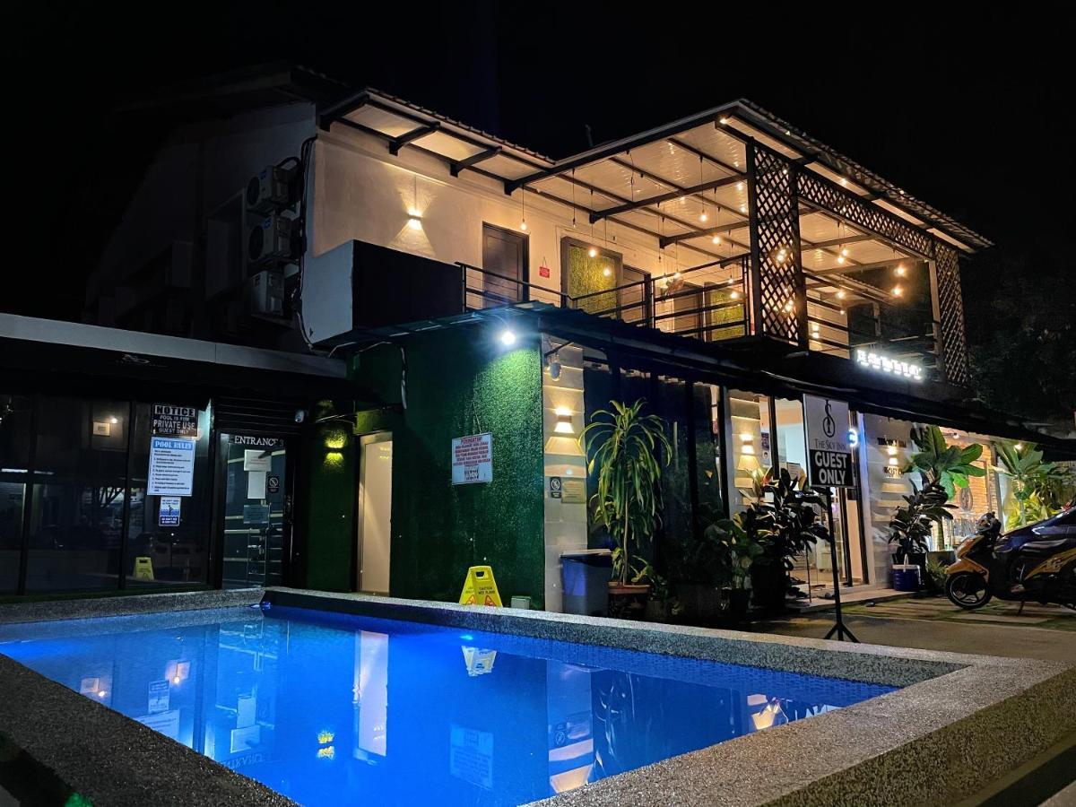 The Sky Inn Kuantan Esterno foto